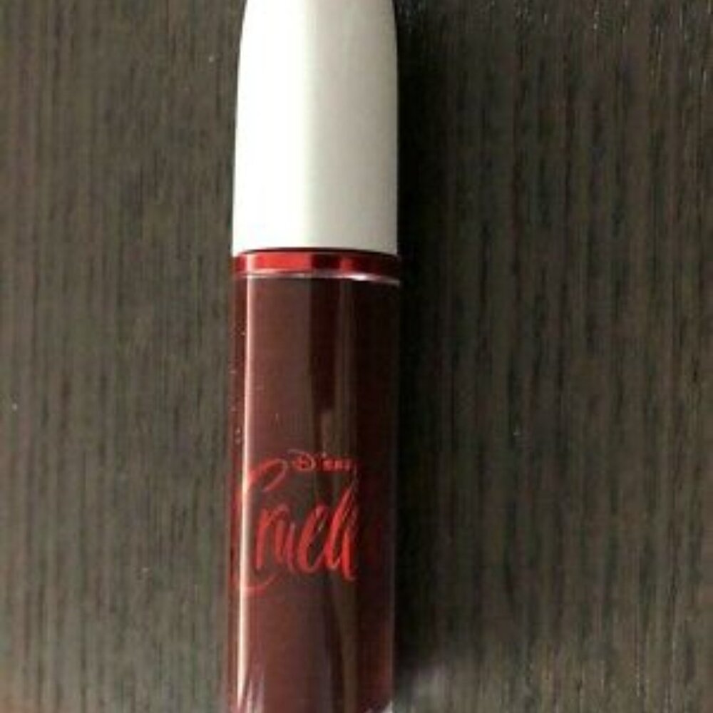 MAC CRUELLA RETRO MATTE LIQUID LIPCOLOUR ~ QUEEN OF MEAN ~ NEW NO BOX